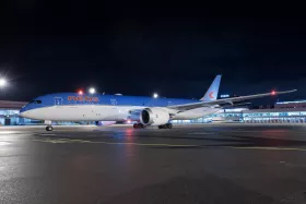 Neos Boeing 787-900 i Prag PRG
