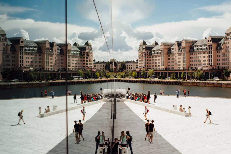 Spejling af Oslo i operaen