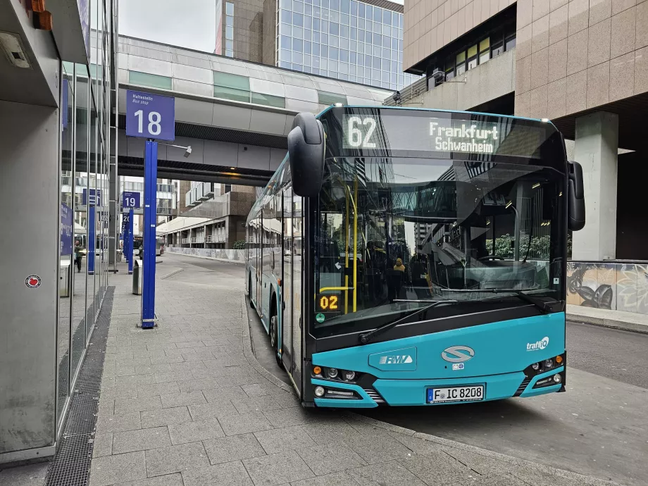 Busstation, terminal 1, FRA