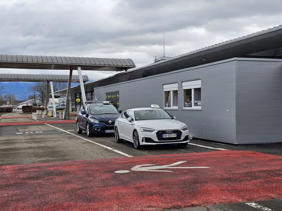 Taxi rank outside Chambéry airport