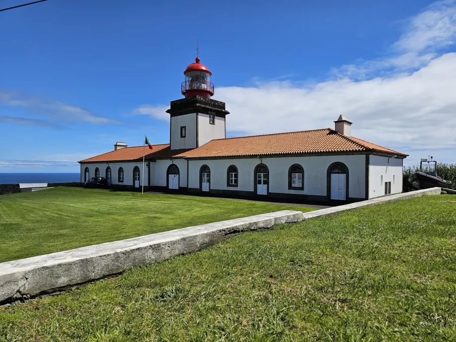 Lajes fyrtårn, øen Flores