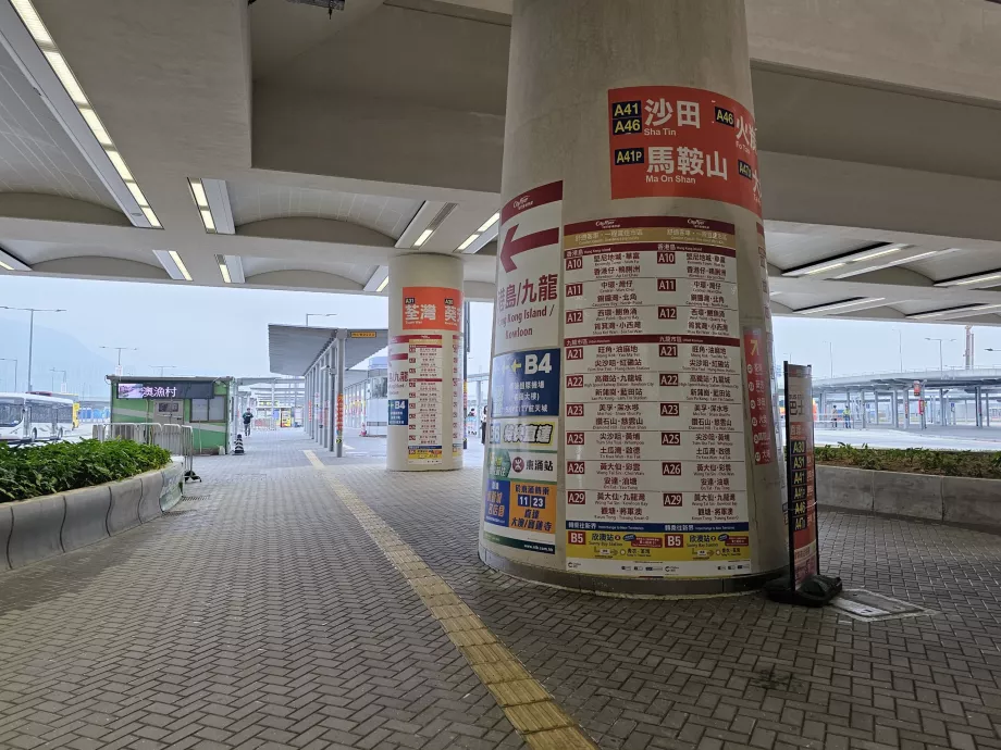 Vejen til busstoppestederne, HZMB Hong Kong