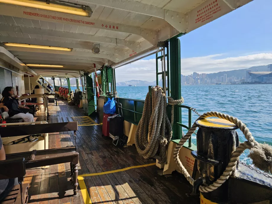 Nedre dæk på Star Ferry