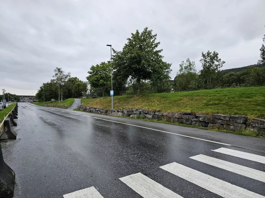 Kørselsvejledning til busstoppestedet i retning af Molde