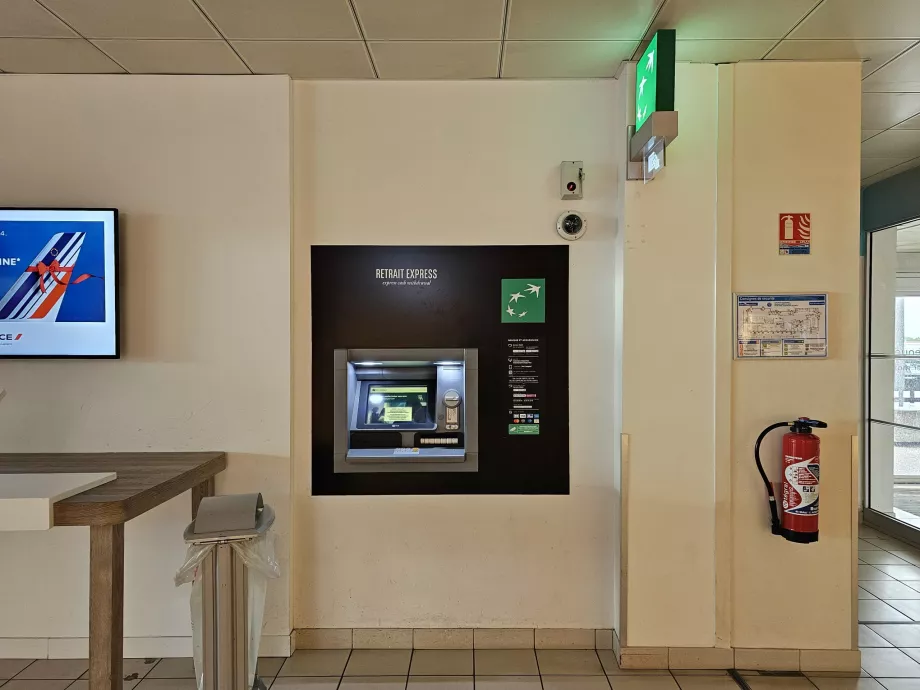 Hæveautomat i det offentlige område