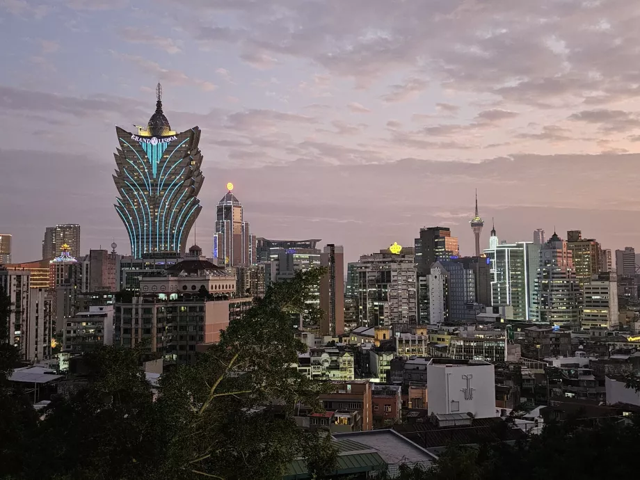 Udsigt over Macau om aftenen