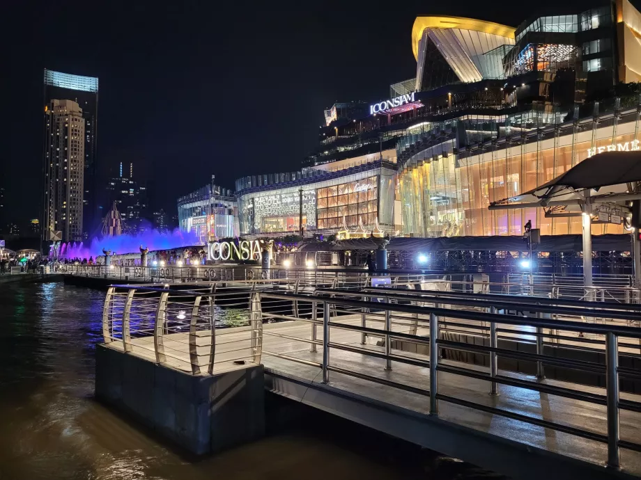 Springvand ved Iconsiam