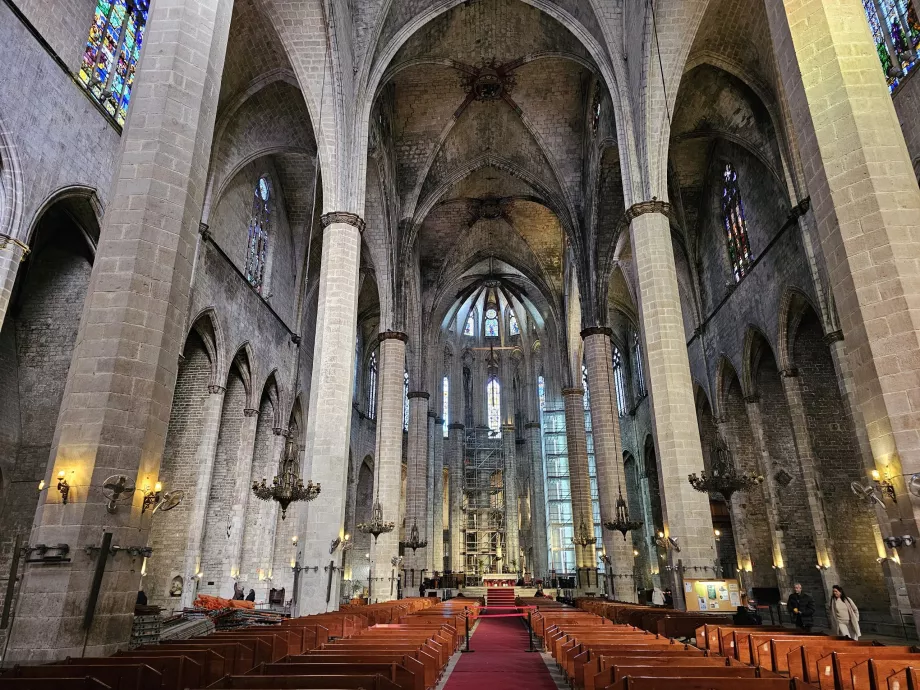 Santa Maria del Mar, interiør