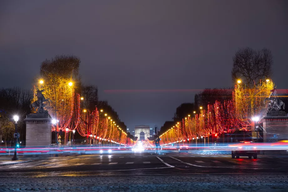 Jul på Champs-Élysees