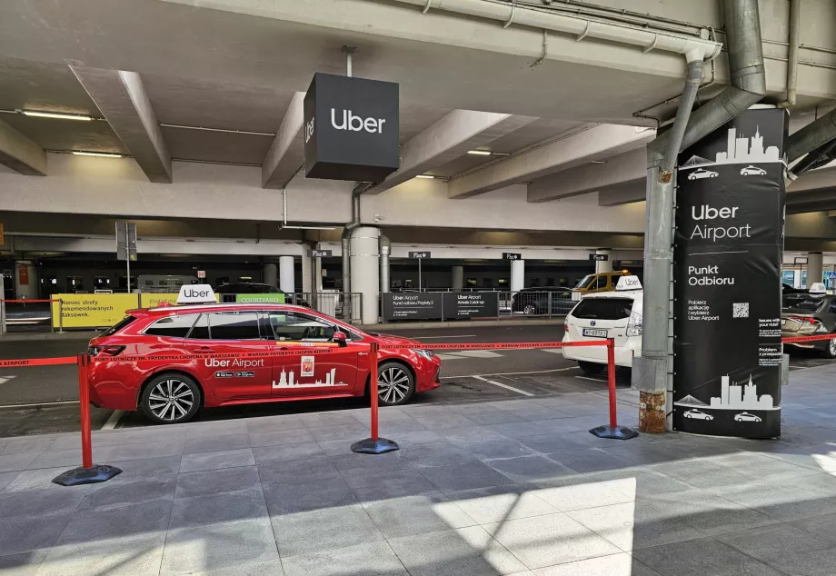 Uber Airport-stop ved Warszawa Lufthavn