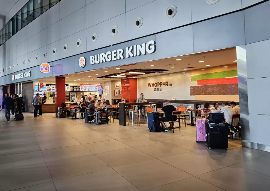 Buger King i ankomsthallen, offentligt område