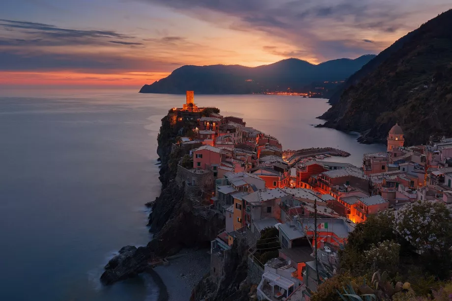 Vernazza om natten fra vagttårnet