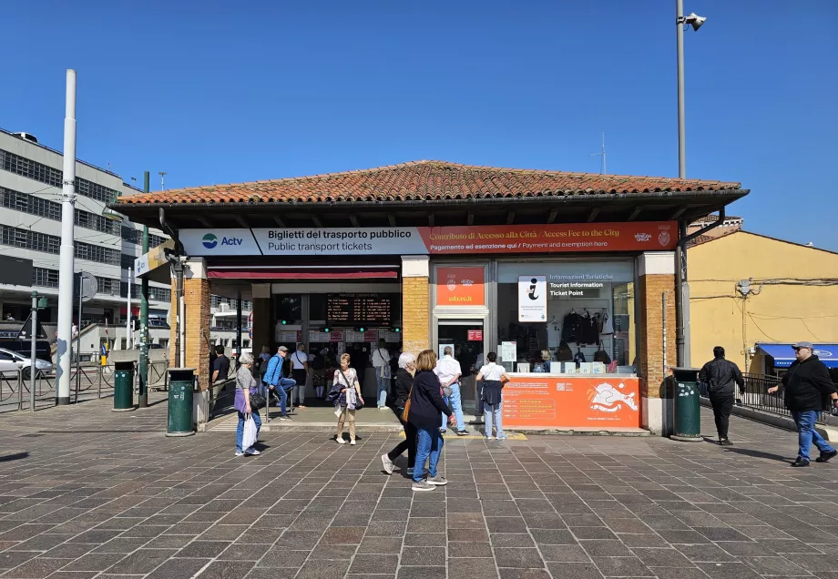 Billetkontor i Piazzale Roma