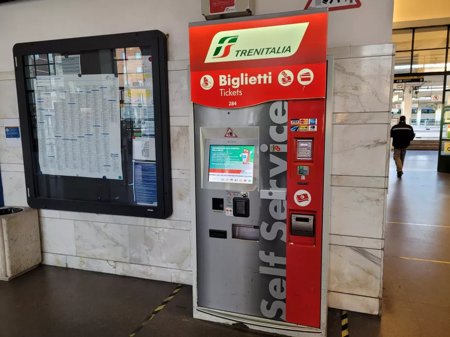 Automat til salg af togbilletter