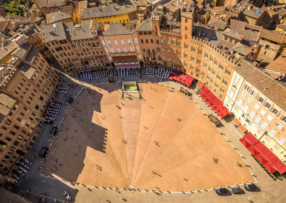 Udsigt over Piazza del Campo