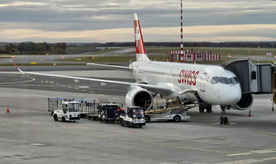 Airbus A220, Schweiz