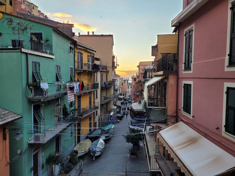 Hovedgaden i Manarola