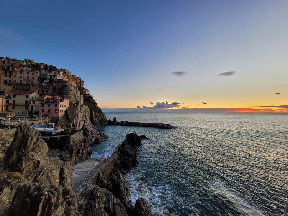 Solnedgang over Manarola