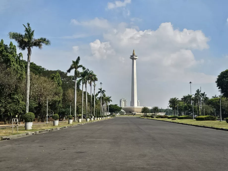 Parkér omkring Monas-monumentet