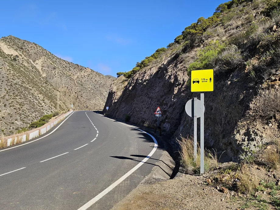 Advarsel til overhalende cyklister