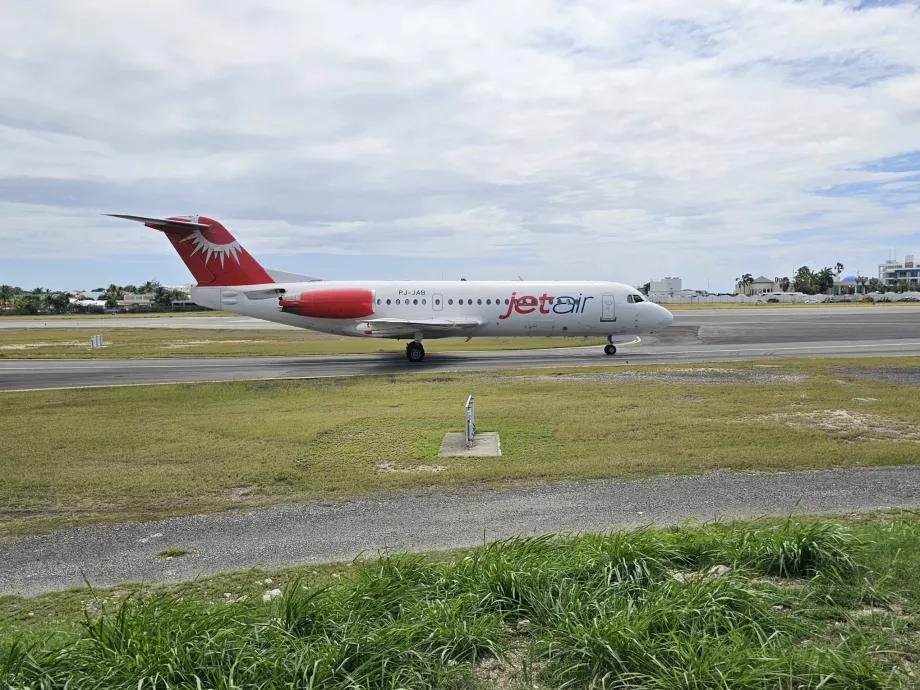 Fokker F70, SXM lufthavn