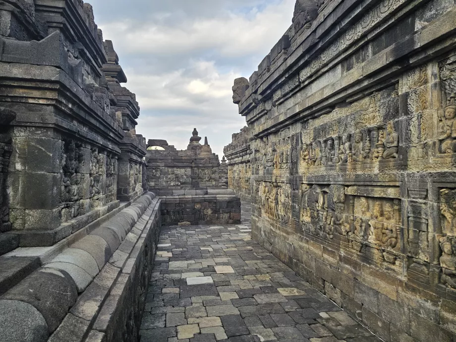 Dekorationer og relieffer, Borobudur-templet