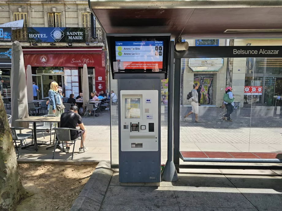 Billetautomat ved sporvognsstoppestedet