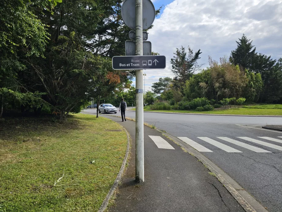 Vejen til stoppesteder for offentlig transport