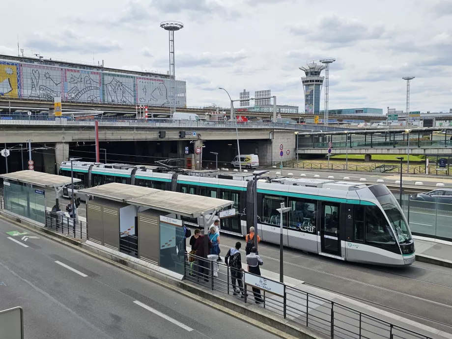 Sporvogn T7, centrum af Paris ligger til højre