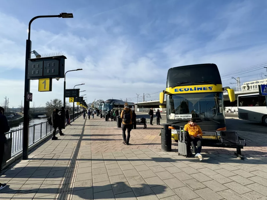 Busstoppesteder ved Riga Banegård