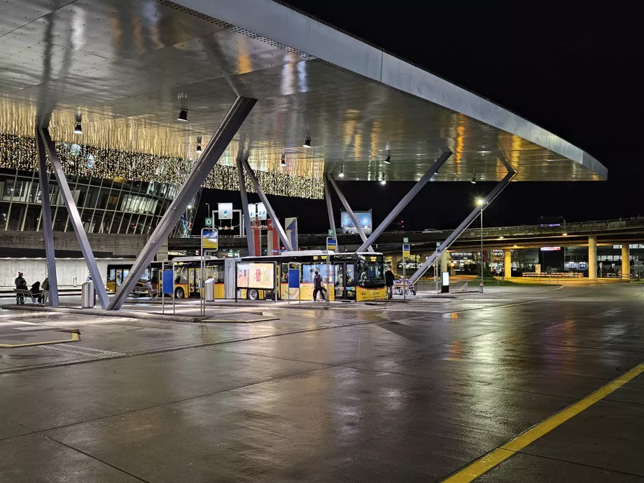 Busstation, lufthavn ZRH