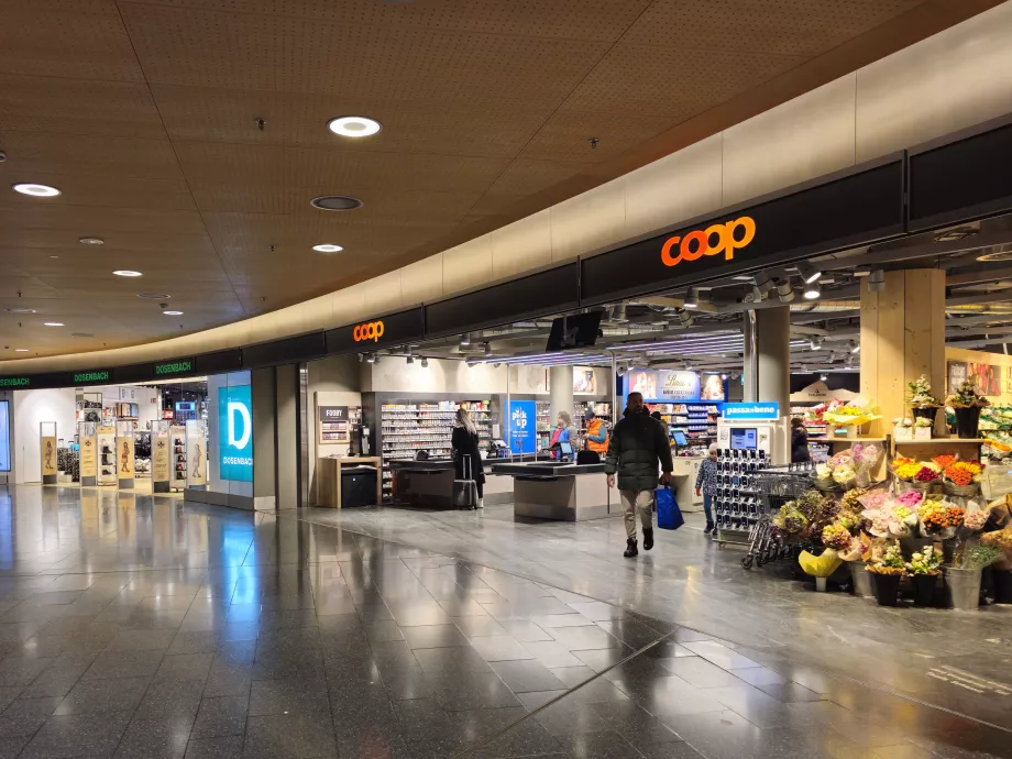 Coop nær togstationen, ZRH lufthavn