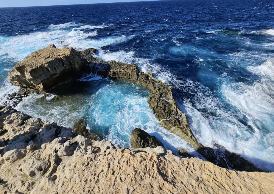 Blue Hole i hårdt hav