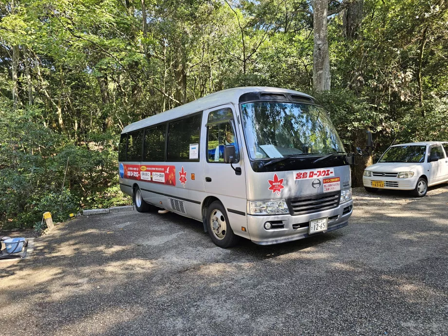 Shuttlebus fra havnen til svævebanen