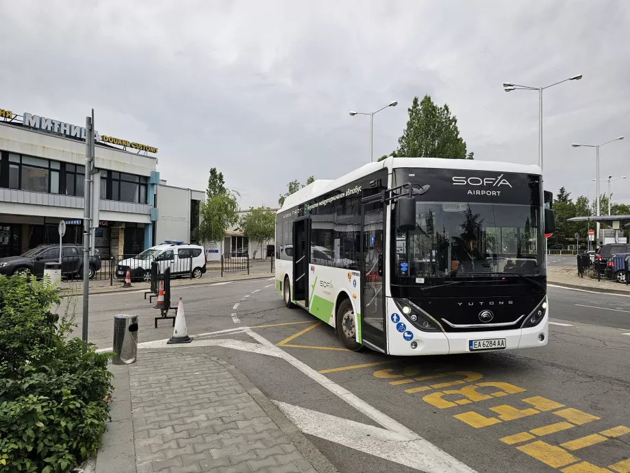 Shuttlebus mellem terminalerne