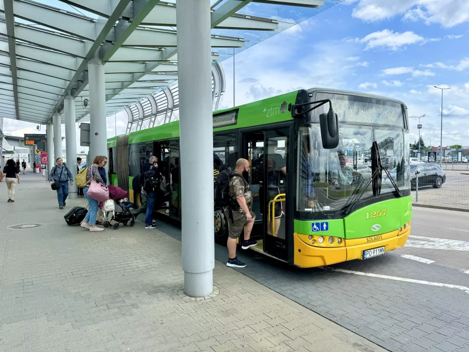 Bus nummer 159 fra Poznan Lufthavn