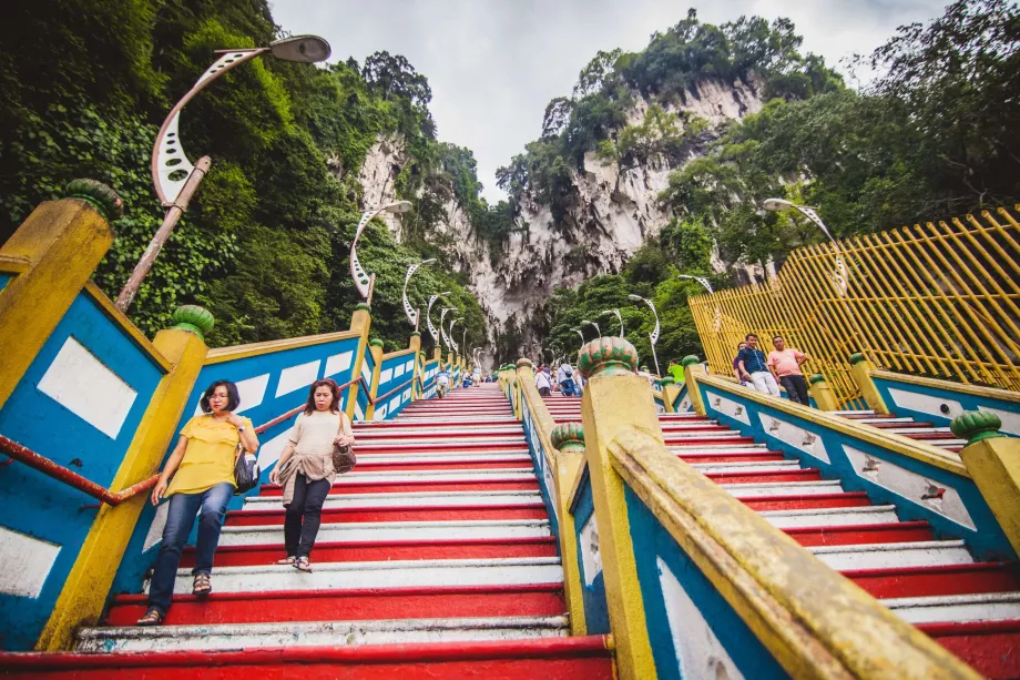 275 skridt til Batu Caves