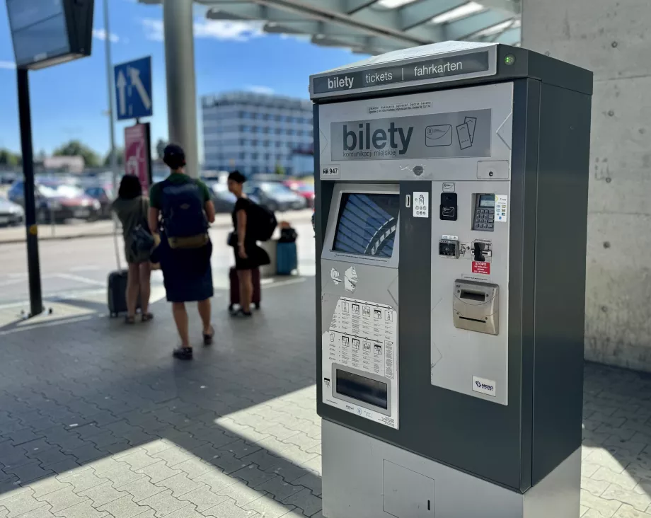 Billetautomat i lufthavnen