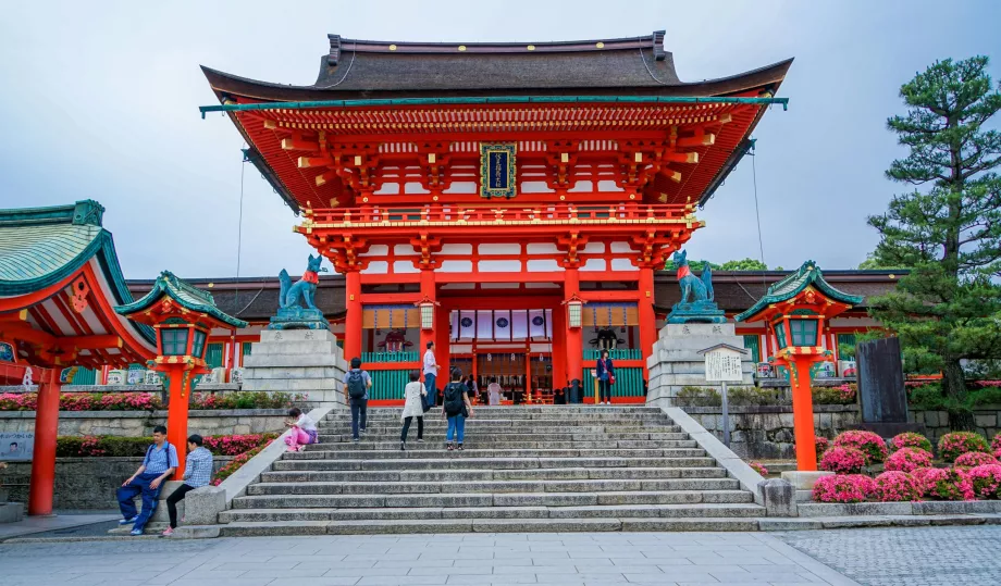 Den vigtigste helligdom i Fushimi Inari