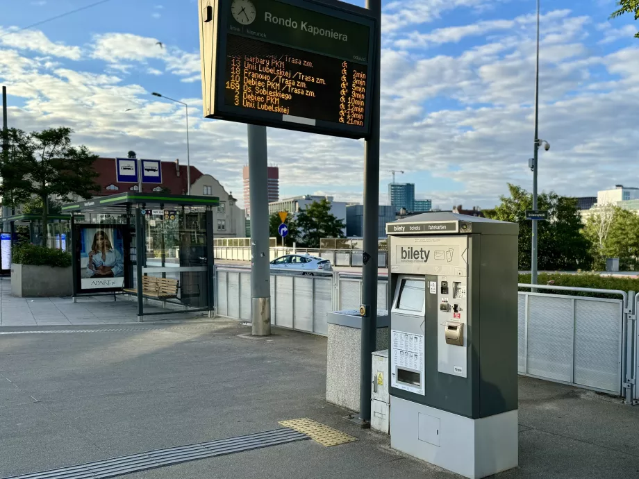 Rondo Kaponiera stop og billetautomat