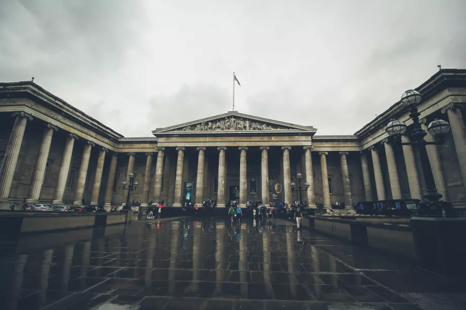 Hovedfacaden på British Museum